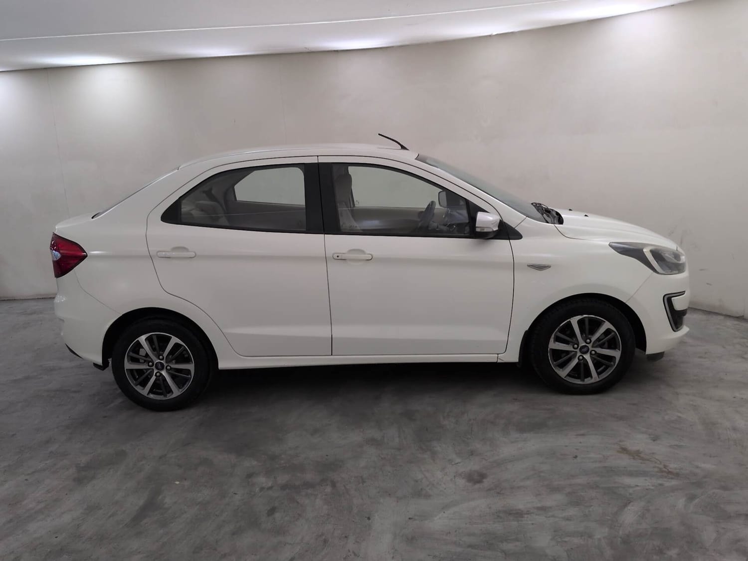 View 2021 Ford Figo Aspire 1.5D Titanium Plus MT BS IV Image 6 Used 2021 Ford Figo Aspire 1.5D Titanium Plus MT BS IV Image 6