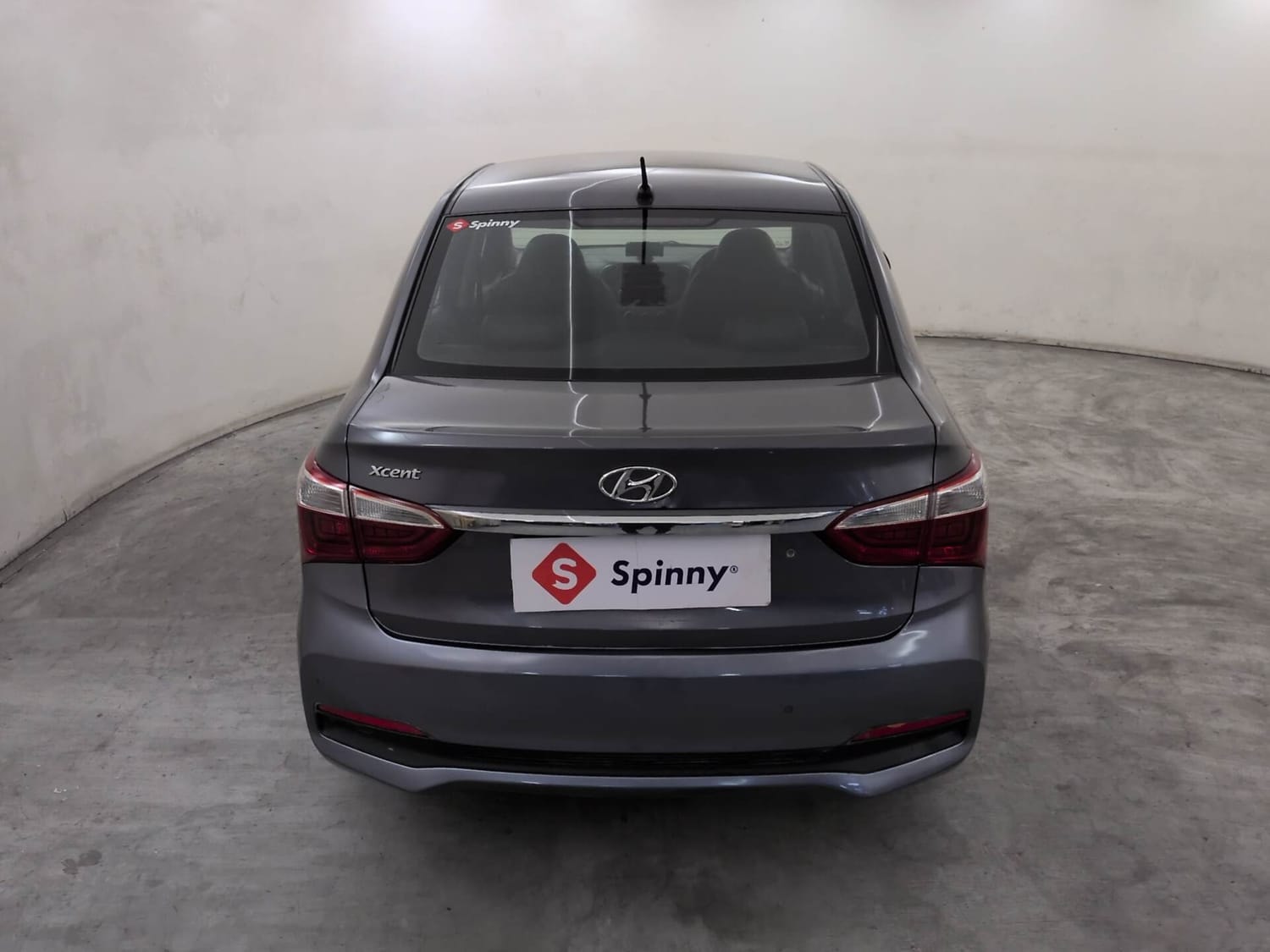 View 2018 Hyundai Xcent S AT Petrol Image 4 Used 2018 Hyundai Xcent S AT Petrol Image 4