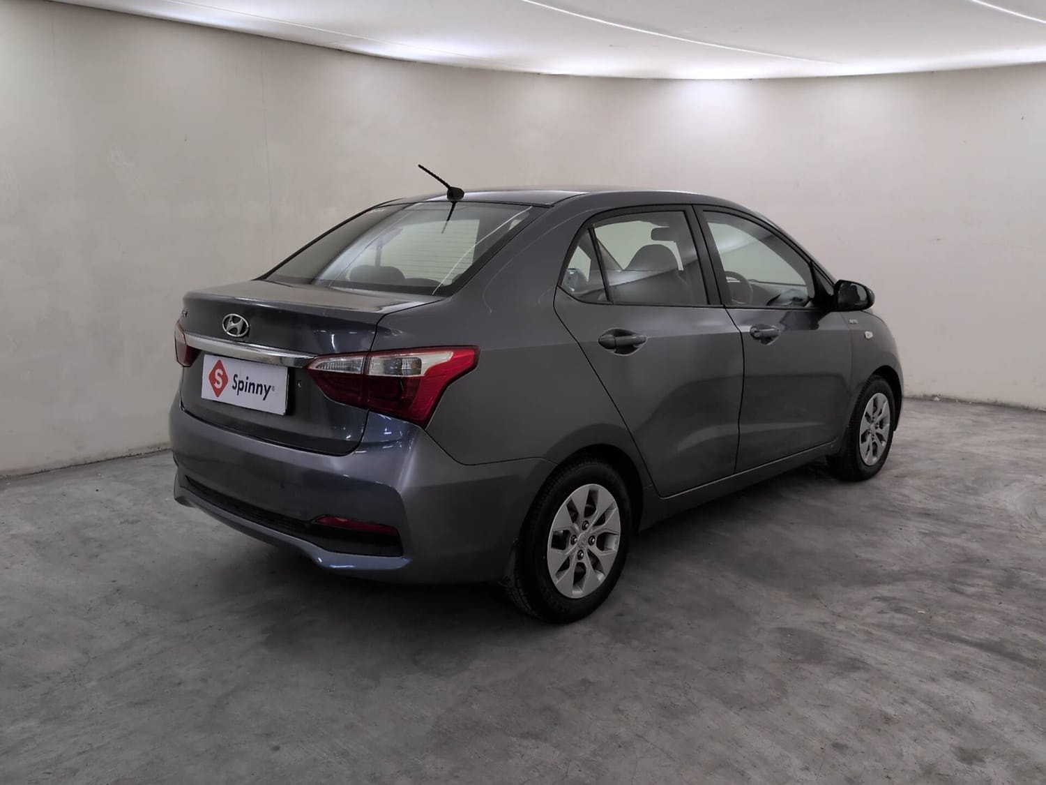 View 2018 Hyundai Xcent S AT Petrol Image 5 Used 2018 Hyundai Xcent S AT Petrol Image 5