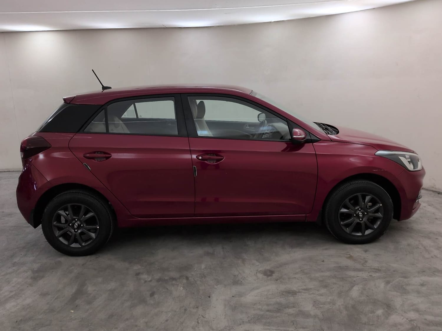 View 2019 Hyundai Elite i20 1.2 Sportz Plus CVT Petrol BS IV Image 6 Used 2019 Hyundai Elite i20 1.2 Sportz Plus CVT Petrol BS IV Image 6