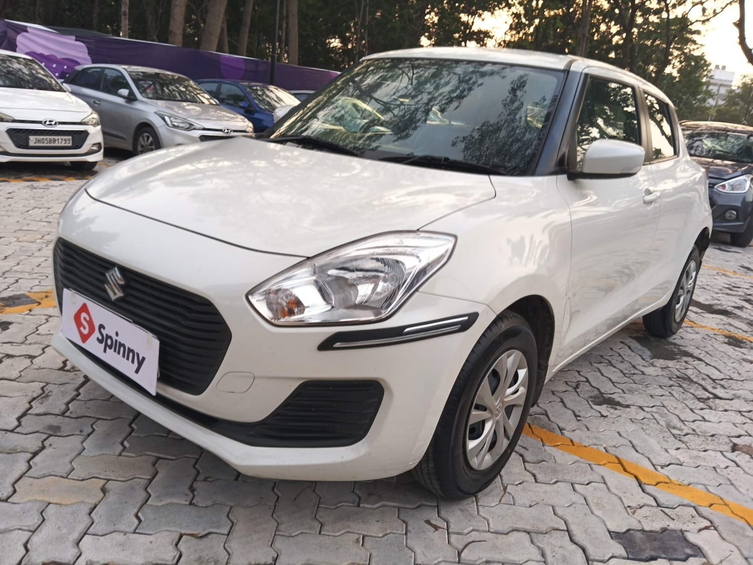 View 2020 Maruti Suzuki Swift VXI Image 1 Used 2020 Maruti Suzuki Swift VXI Image 1