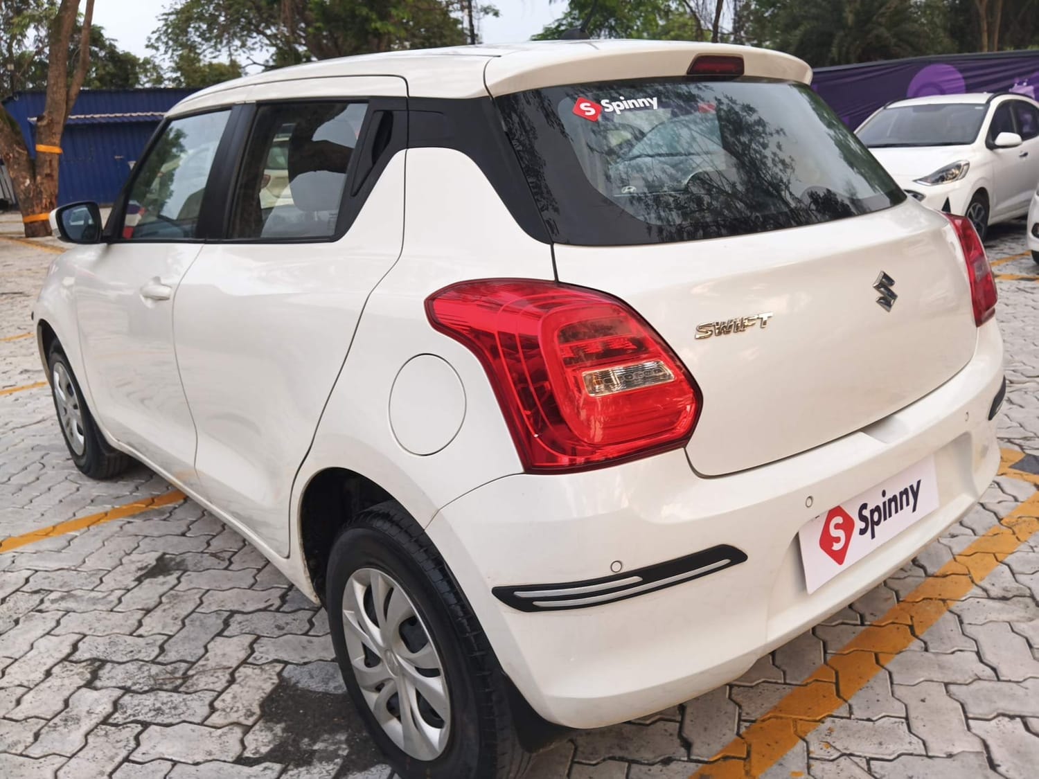 View 2020 Maruti Suzuki Swift VXI Image 3 Used 2020 Maruti Suzuki Swift VXI Image 3