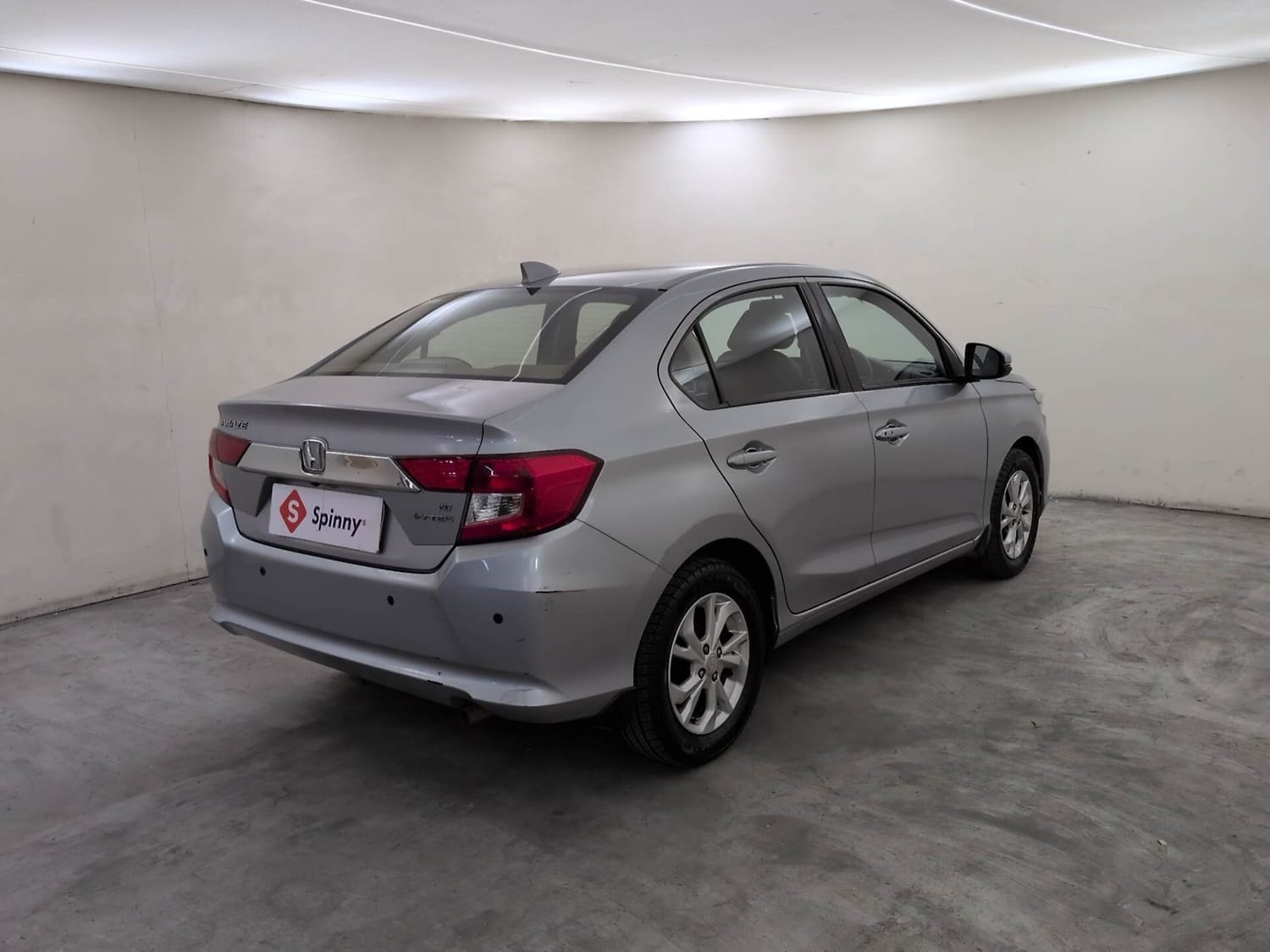 View 2019 Honda Amaze VX MT Petrol Image 5 Used 2019 Honda Amaze VX MT Petrol Image 5
