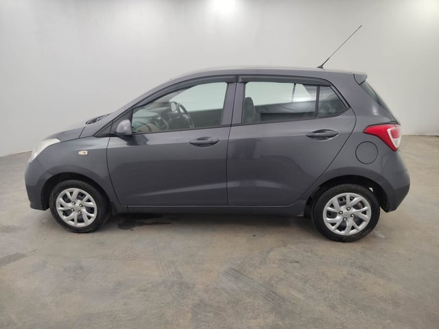 View Hyundai Grand i10 Image 2 Used Hyundai Grand i10 Image 2
