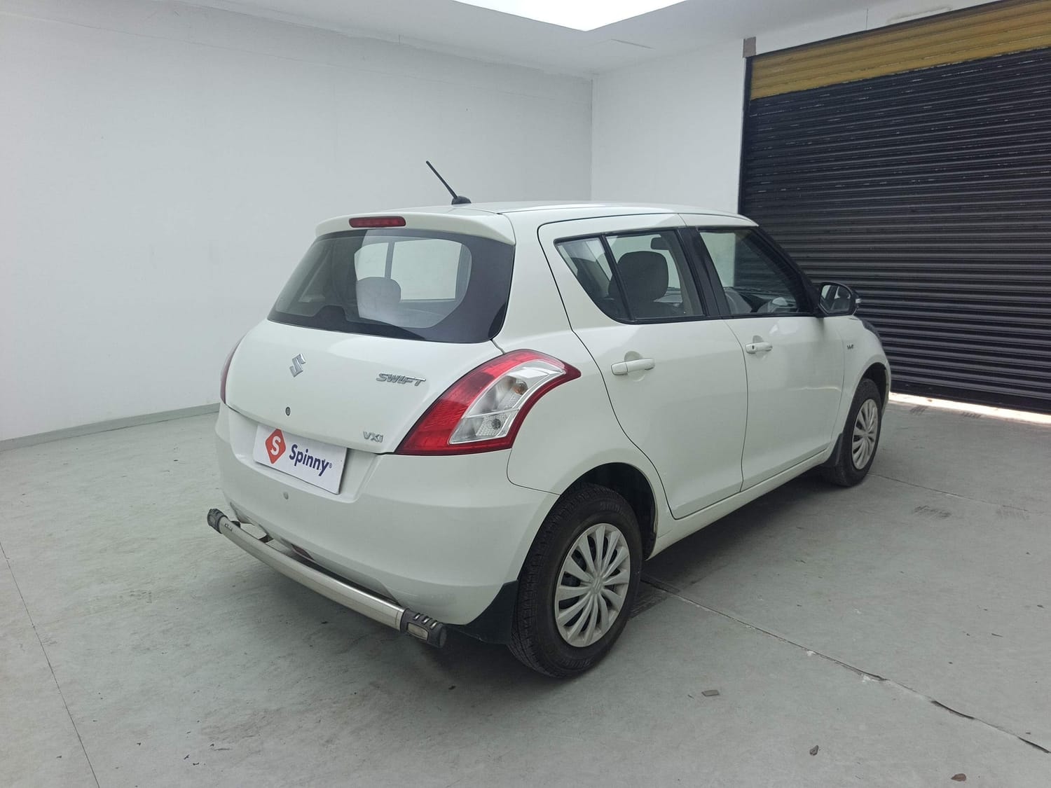 View 2016 Maruti Suzuki Swift VXI Image 5 Used 2016 Maruti Suzuki Swift VXI Image 5