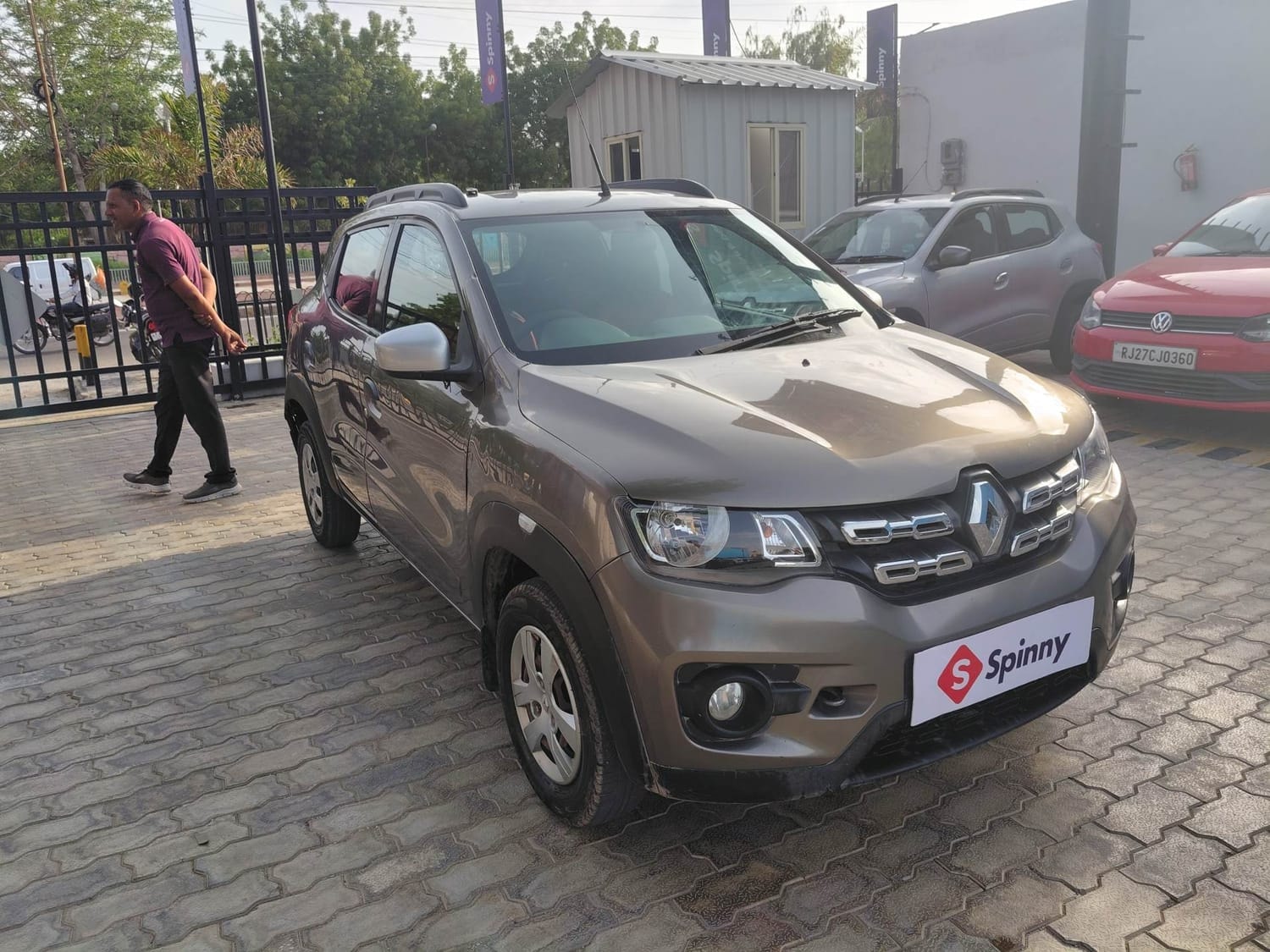 View 2017 Renault Kwid RXT 1.0 BS IV Image 7 Used 2017 Renault Kwid RXT 1.0 BS IV Image 7