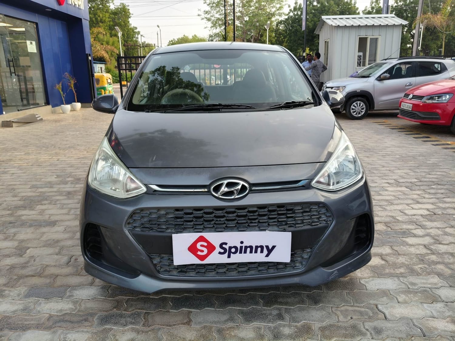 View 2018 Hyundai Grand i10 1.2 Magna CNG BS IV Image 8 Used 2018 Hyundai Grand i10 1.2 Magna CNG BS IV Image 8