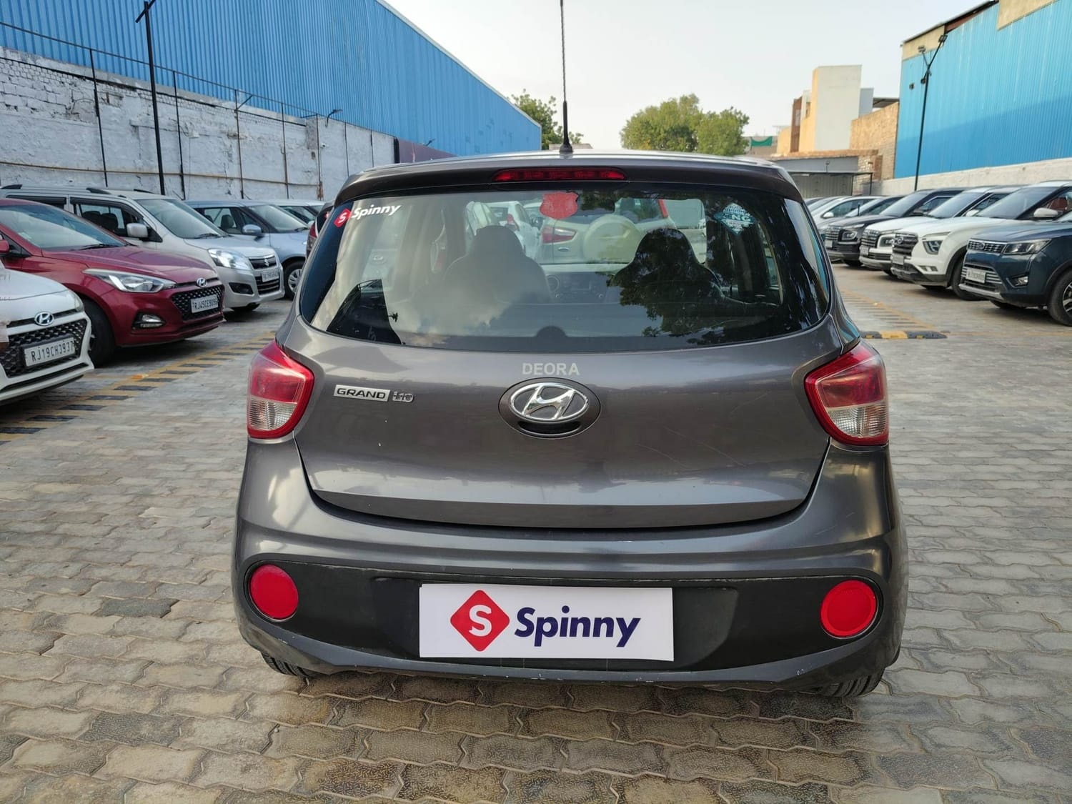 View 2018 Hyundai Grand i10 1.2 Magna CNG BS IV Image 4 Used 2018 Hyundai Grand i10 1.2 Magna CNG BS IV Image 4