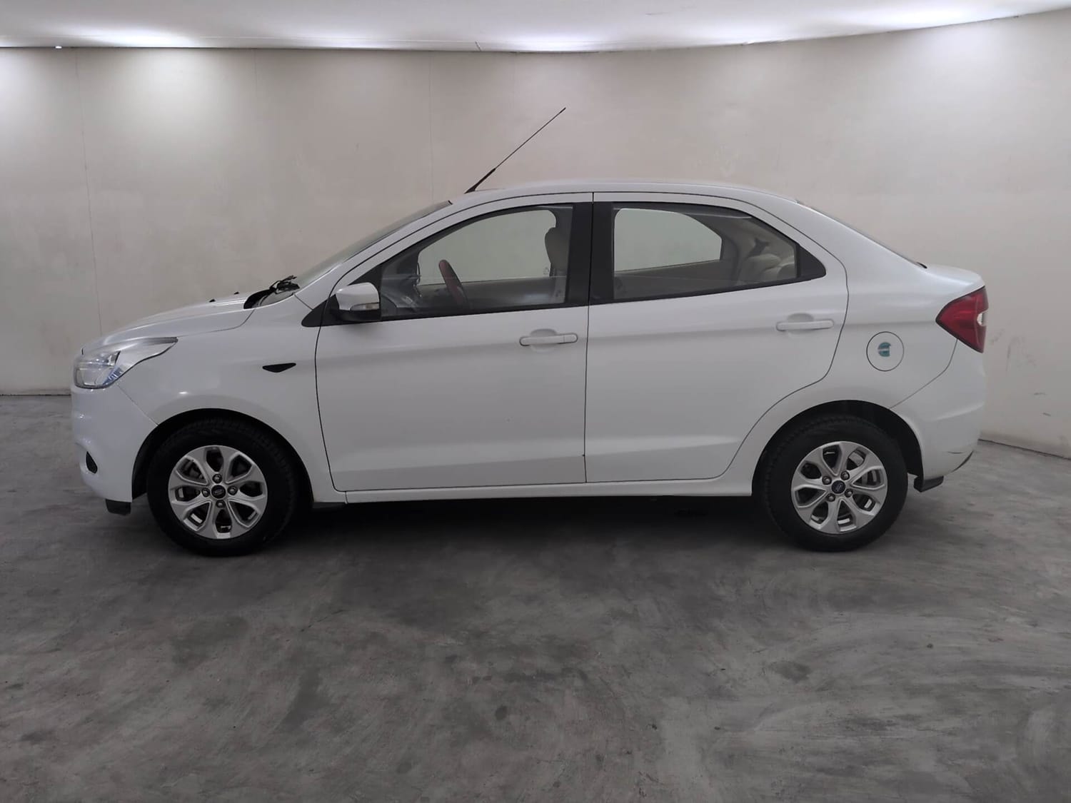 View 2018 Ford Figo Aspire 1.2P Titanium MT BS IV Image 2 Used 2018 Ford Figo Aspire 1.2P Titanium MT BS IV Image 2