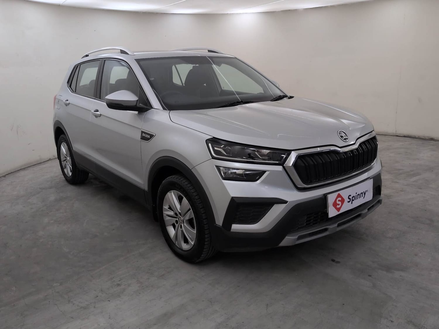View 2024 Skoda Kushaq Ambition 1.0 TSI MT Image 7 Used 2024 Skoda Kushaq Ambition 1.0 TSI MT Image 7