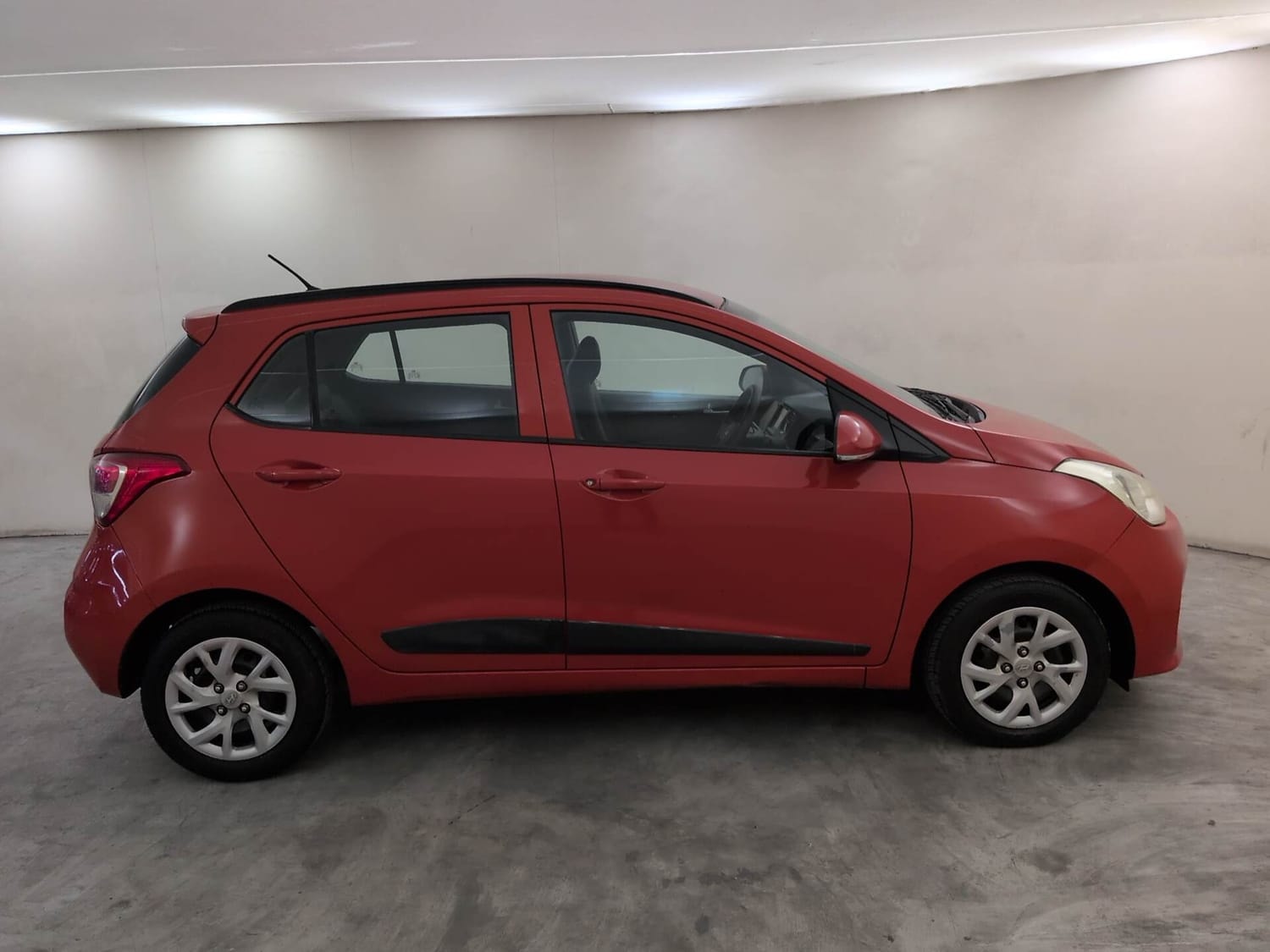 View 2018 Hyundai Grand i10 Sportz 1.2 Kappa Image 6 Used 2018 Hyundai Grand i10 Sportz 1.2 Kappa Image 6