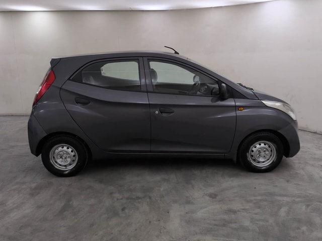 View Hyundai EON Image 6 Used Hyundai EON Image 6