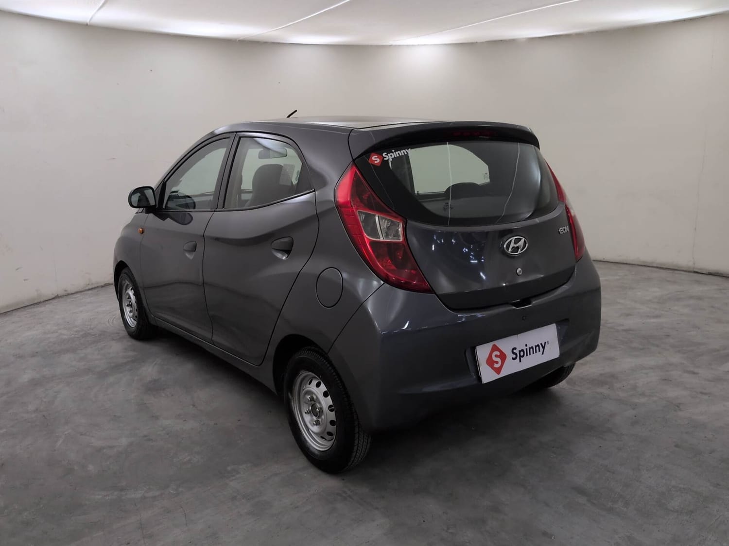 View 2017 Hyundai EON Era Plus Image 3 Used 2017 Hyundai EON Era Plus Image 3