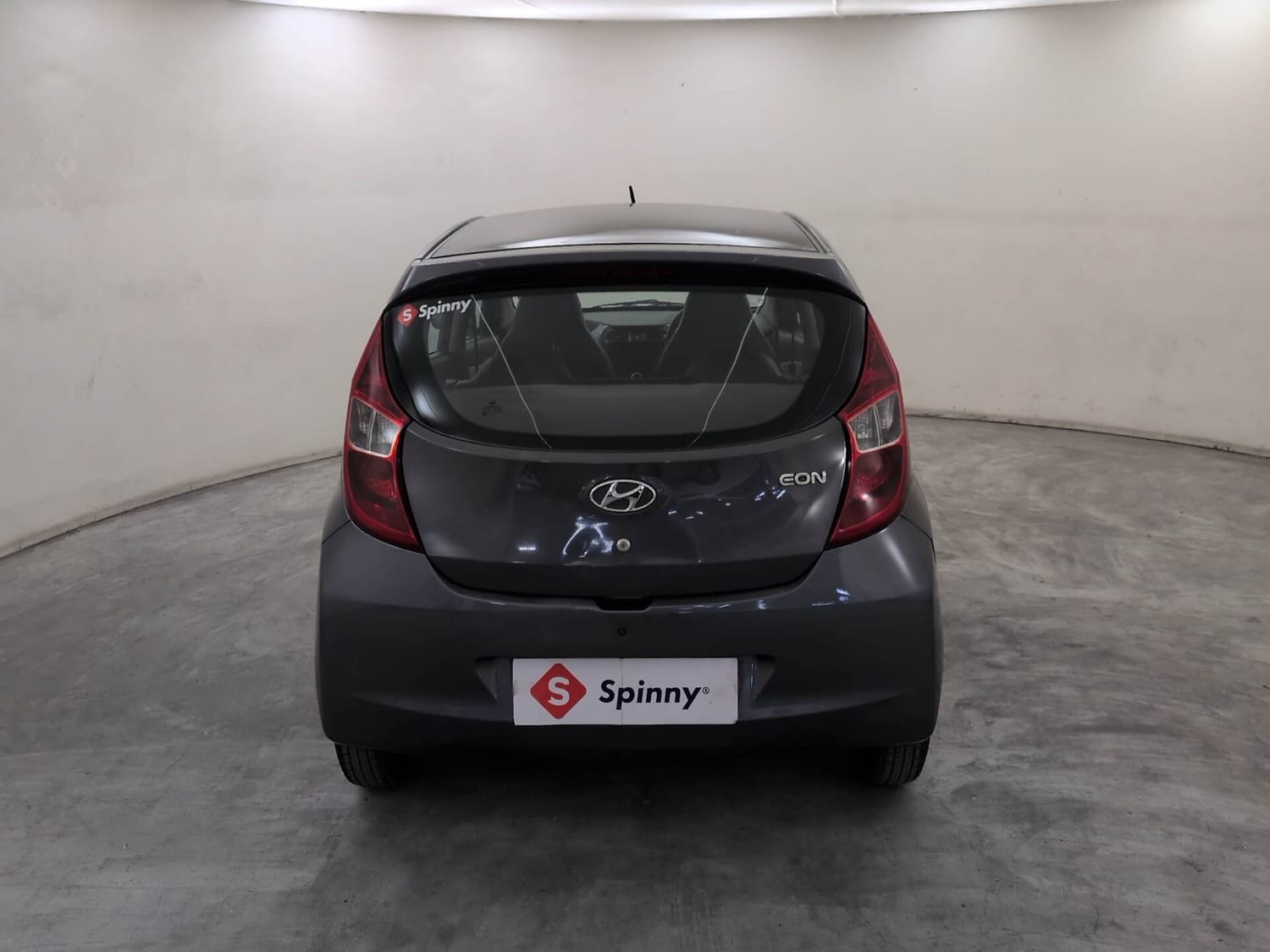 View 2017 Hyundai EON Era Plus Image 4 Used 2017 Hyundai EON Era Plus Image 4
