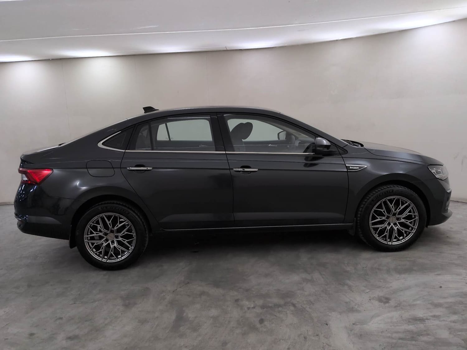 View 2022 Skoda Slavia Style 1.0 TSI AT Image 6 Used 2022 Skoda Slavia Style 1.0 TSI AT Image 6