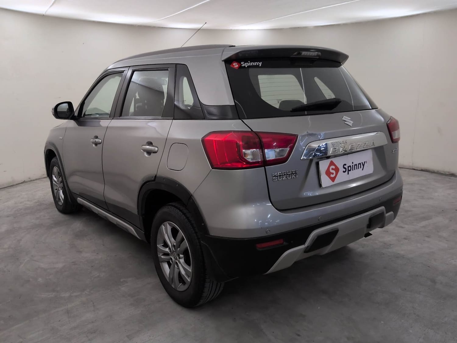 View 2017 Maruti Suzuki Vitara Brezza ZDi Plus Image 3 Used 2017 Maruti Suzuki Vitara Brezza ZDi Plus Image 3
