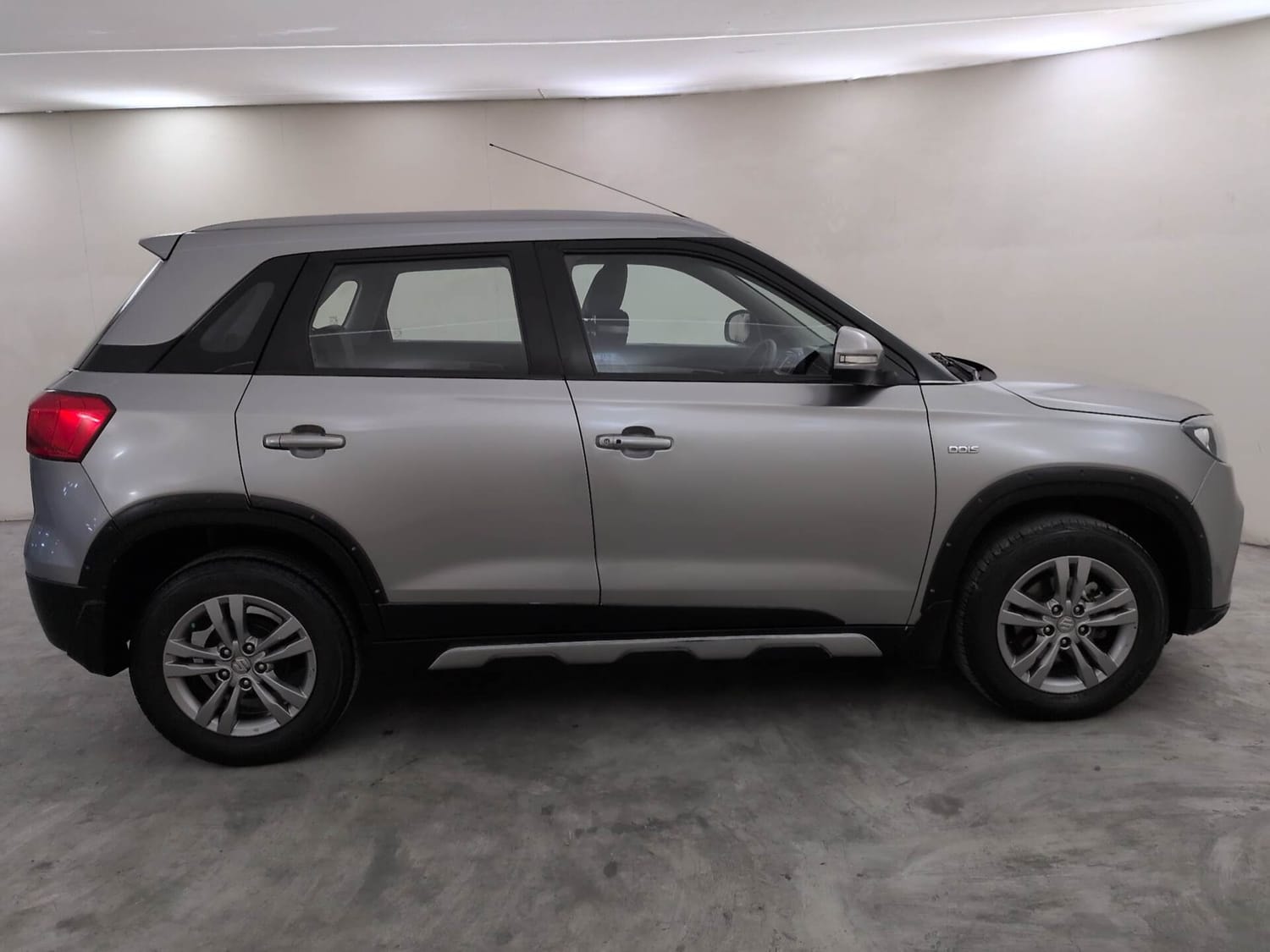 View 2017 Maruti Suzuki Vitara Brezza ZDi Plus Image 6 Used 2017 Maruti Suzuki Vitara Brezza ZDi Plus Image 6