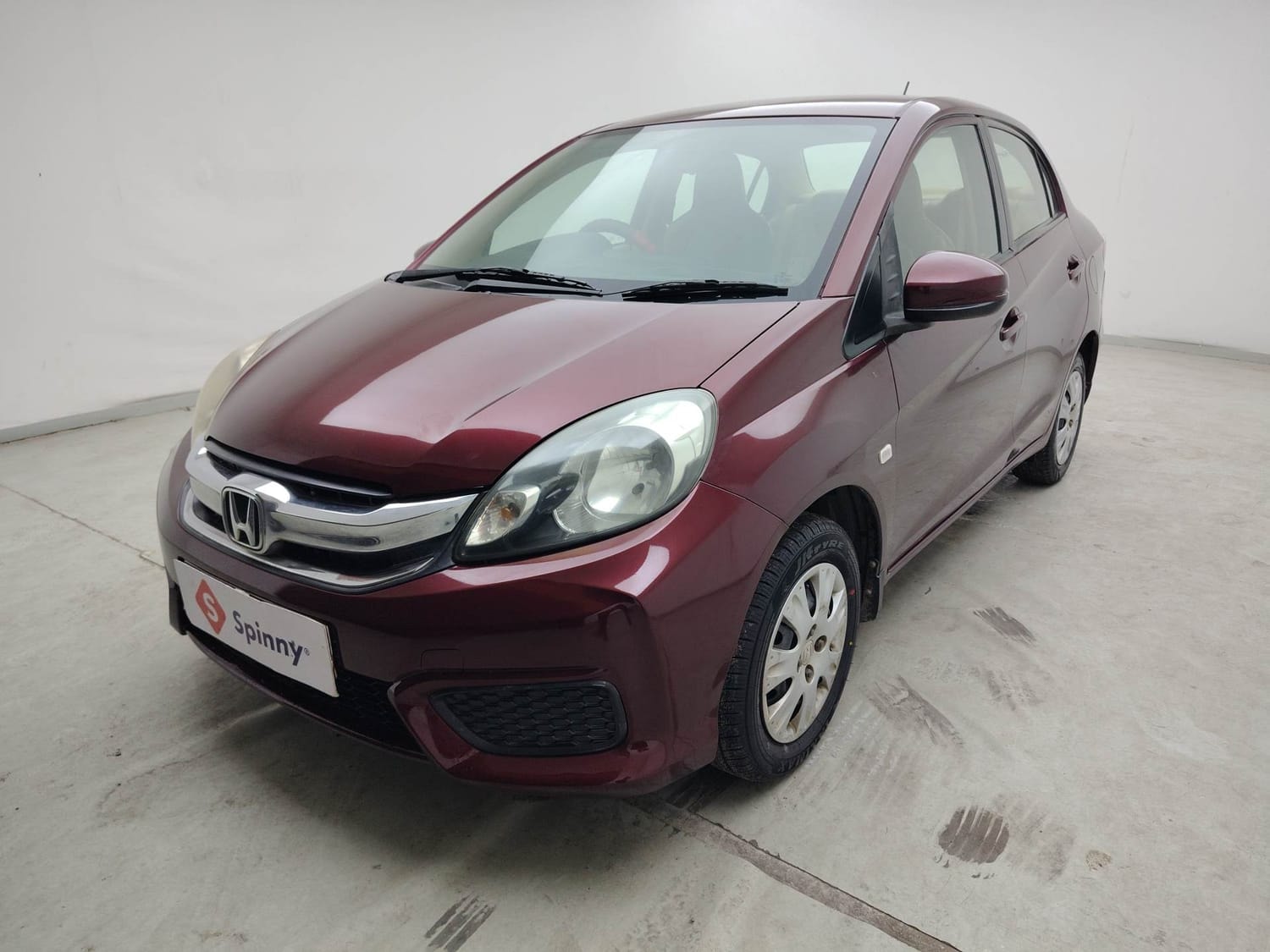 View 2016 Honda Amaze S MT Petrol Image 1 Used 2016 Honda Amaze S MT Petrol Image 1