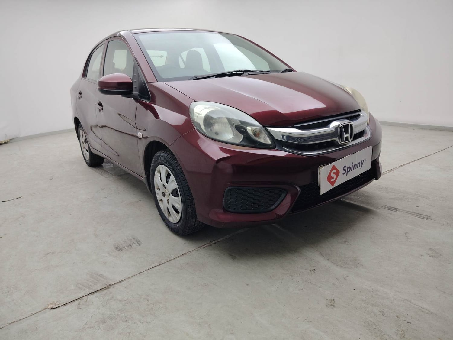 View 2016 Honda Amaze S MT Petrol Image 7 Used 2016 Honda Amaze S MT Petrol Image 7