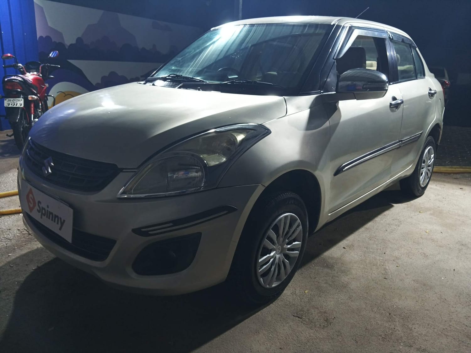 View 2013 Maruti Suzuki Swift DZire VXI Image 1 Used 2013 Maruti Suzuki Swift DZire VXI Image 1