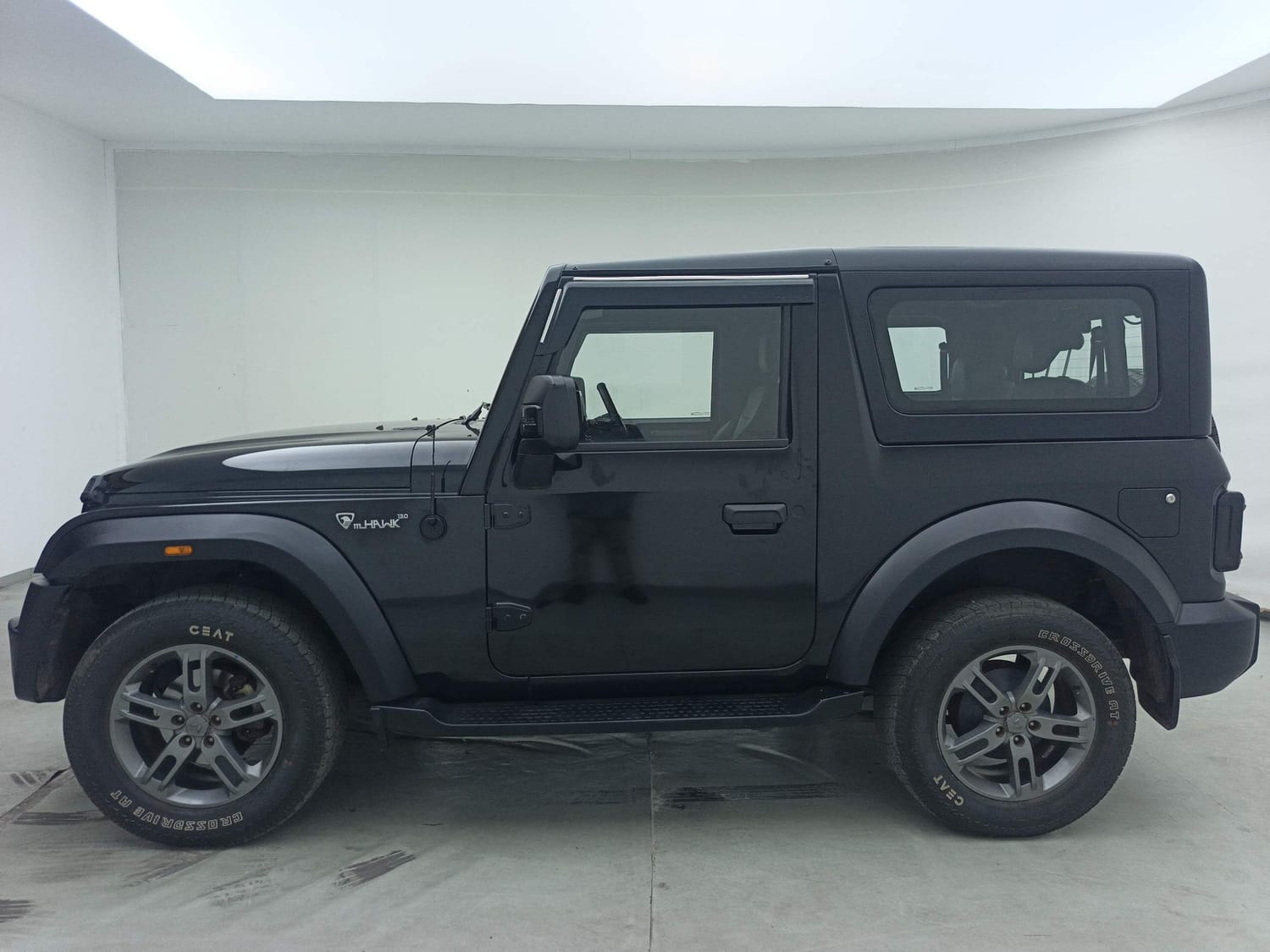 View 2022 Mahindra Thar LX Automatic 4 Seater Hard Top Diesel Image 2 Used 2022 Mahindra Thar LX Automatic 4 Seater Hard Top Diesel Image 2