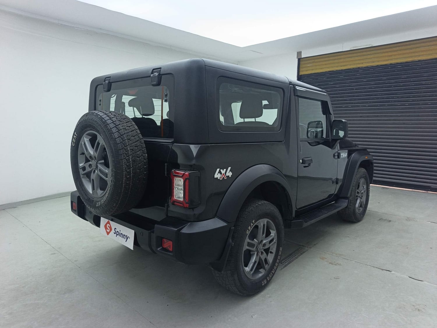 View 2022 Mahindra Thar LX Automatic 4 Seater Hard Top Diesel Image 5 Used 2022 Mahindra Thar LX Automatic 4 Seater Hard Top Diesel Image 5