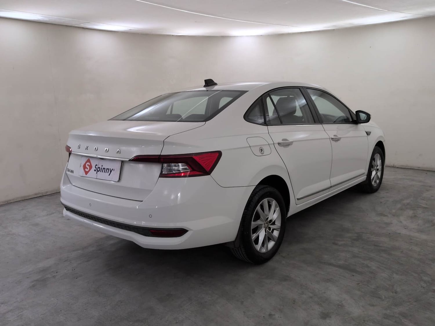 View 2023 Skoda Slavia Ambition 1.0 TSI MT Image 5 Used 2023 Skoda Slavia Ambition 1.0 TSI MT Image 5
