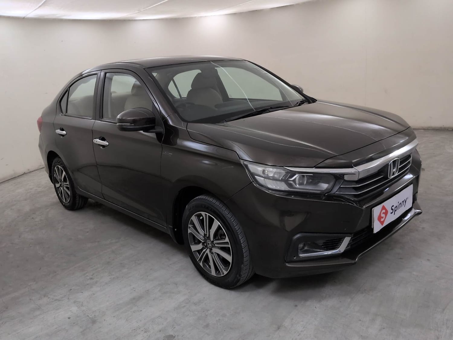 View 2023 Honda Amaze VX CVT Petrol BS IV Image 7 Used 2023 Honda Amaze VX CVT Petrol BS IV Image 7