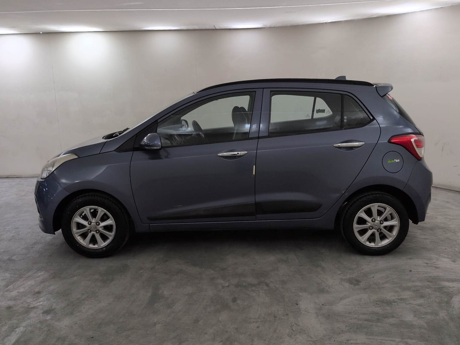 View 2015 Hyundai Grand i10 1.2 Asta Petrol Image 2 Used 2015 Hyundai Grand i10 1.2 Asta Petrol Image 2