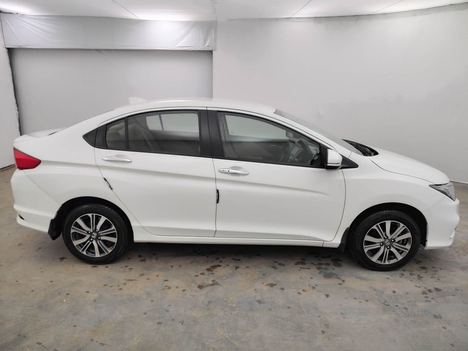 View 2022 Honda City V MT Petrol BS IV Image 6 Used 2022 Honda City V MT Petrol BS IV Image 6