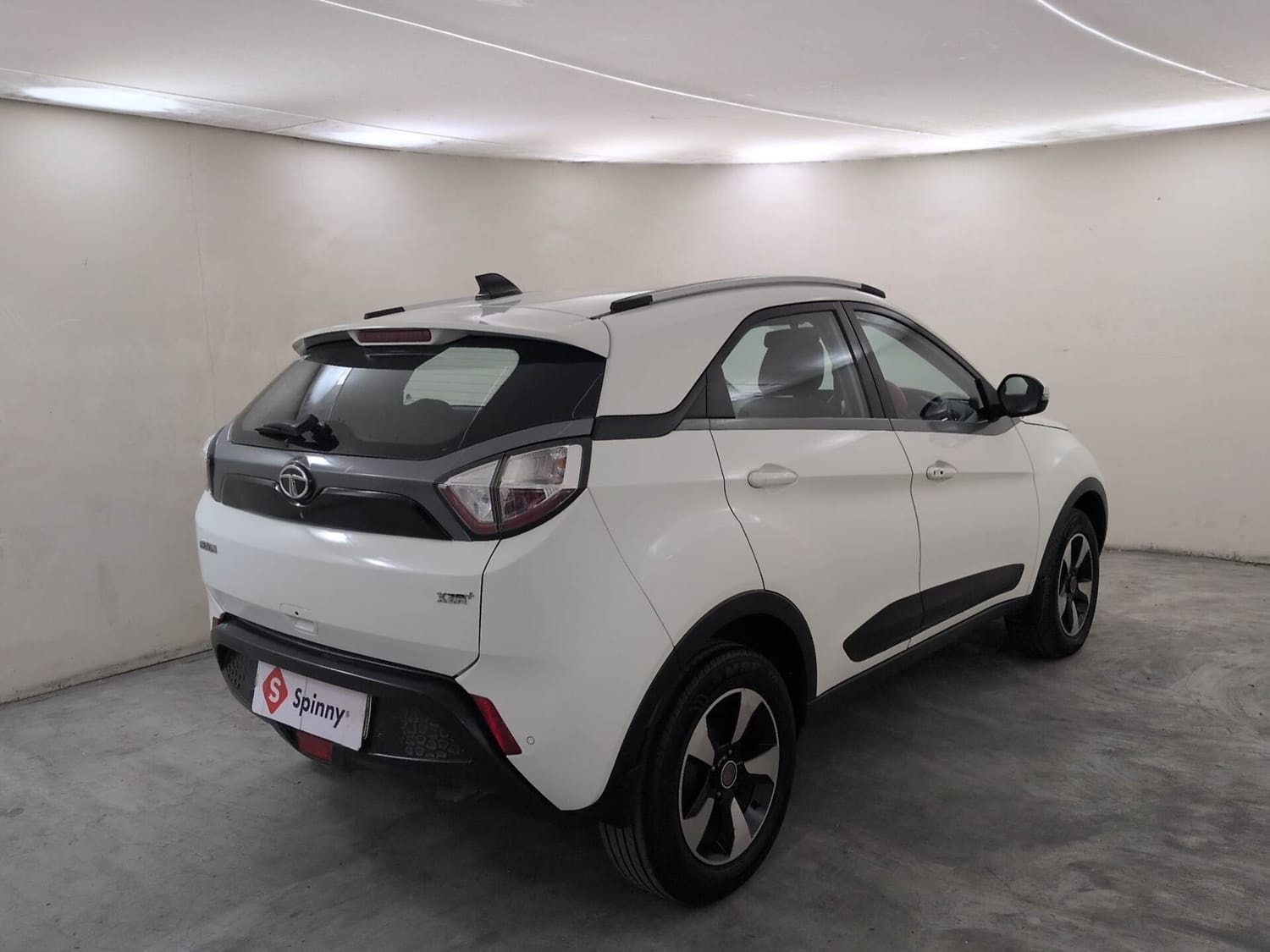 View 2018 Tata Nexon XZA Plus Diesel Image 5 Used 2018 Tata Nexon XZA Plus Diesel Image 5