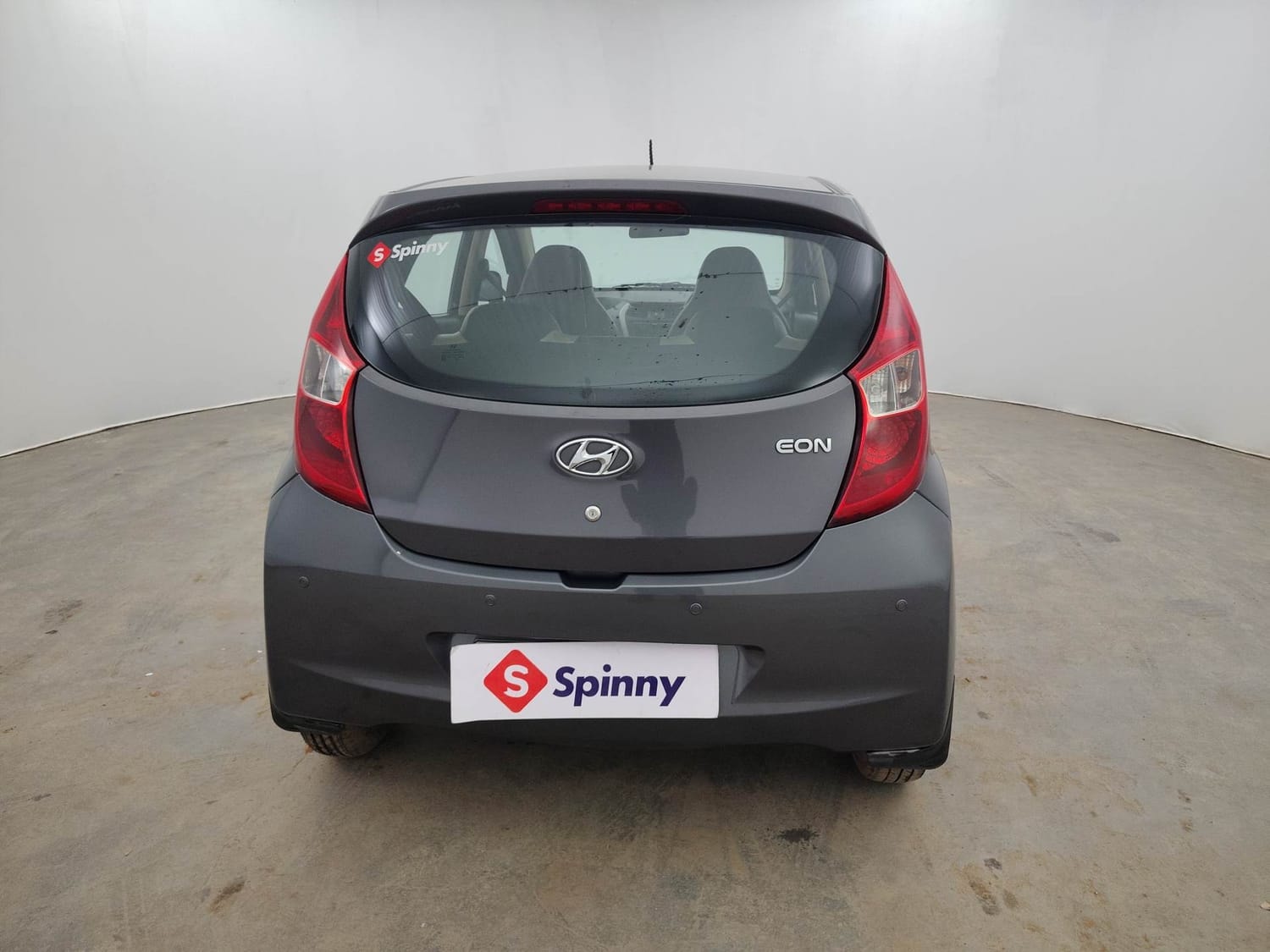 View 2017 Hyundai EON Era Plus Image 4 Used 2017 Hyundai EON Era Plus Image 4