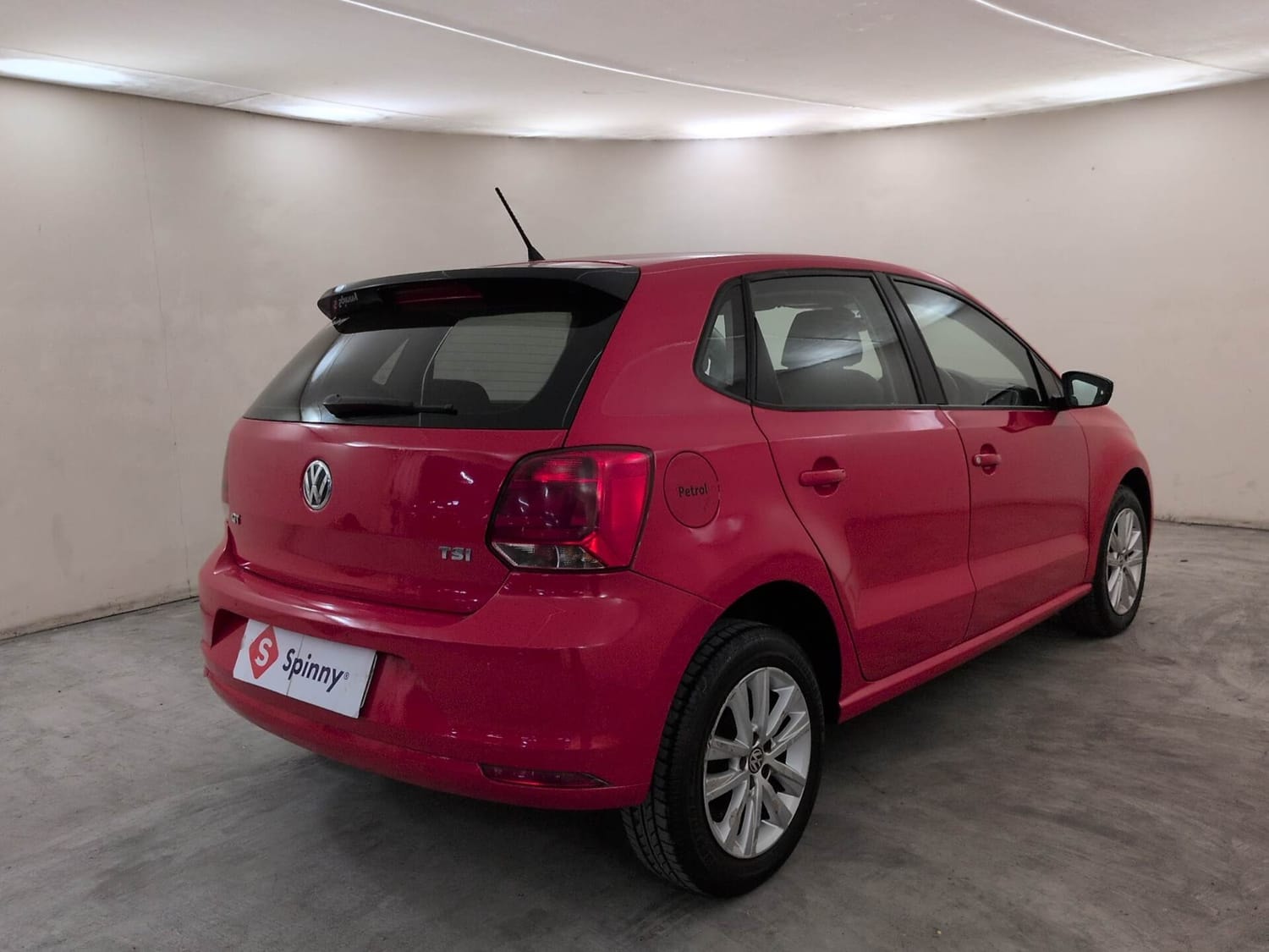 View 2016 Volkswagen Polo GT TSI Image 5 Used 2016 Volkswagen Polo GT TSI Image 5
