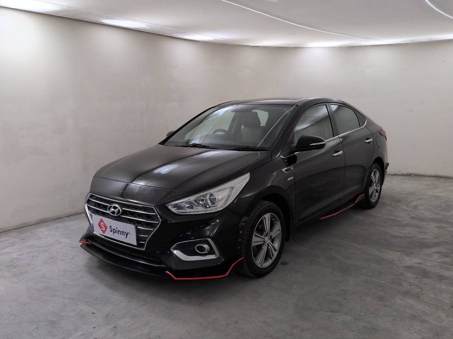 View 2018 Hyundai Verna 1.6 VTVT SX (O) AT Image 1 Used 2018 Hyundai Verna 1.6 VTVT SX (O) AT Image 1