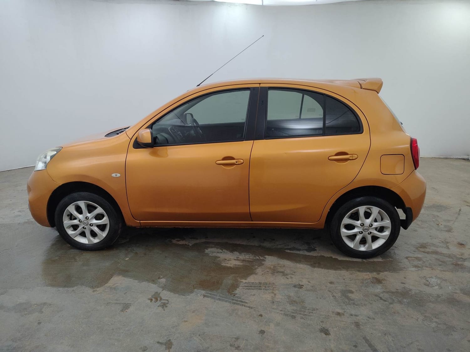 View 2016 Nissan Micra XV (CVT) Image 2 Used 2016 Nissan Micra XV (CVT) Image 2