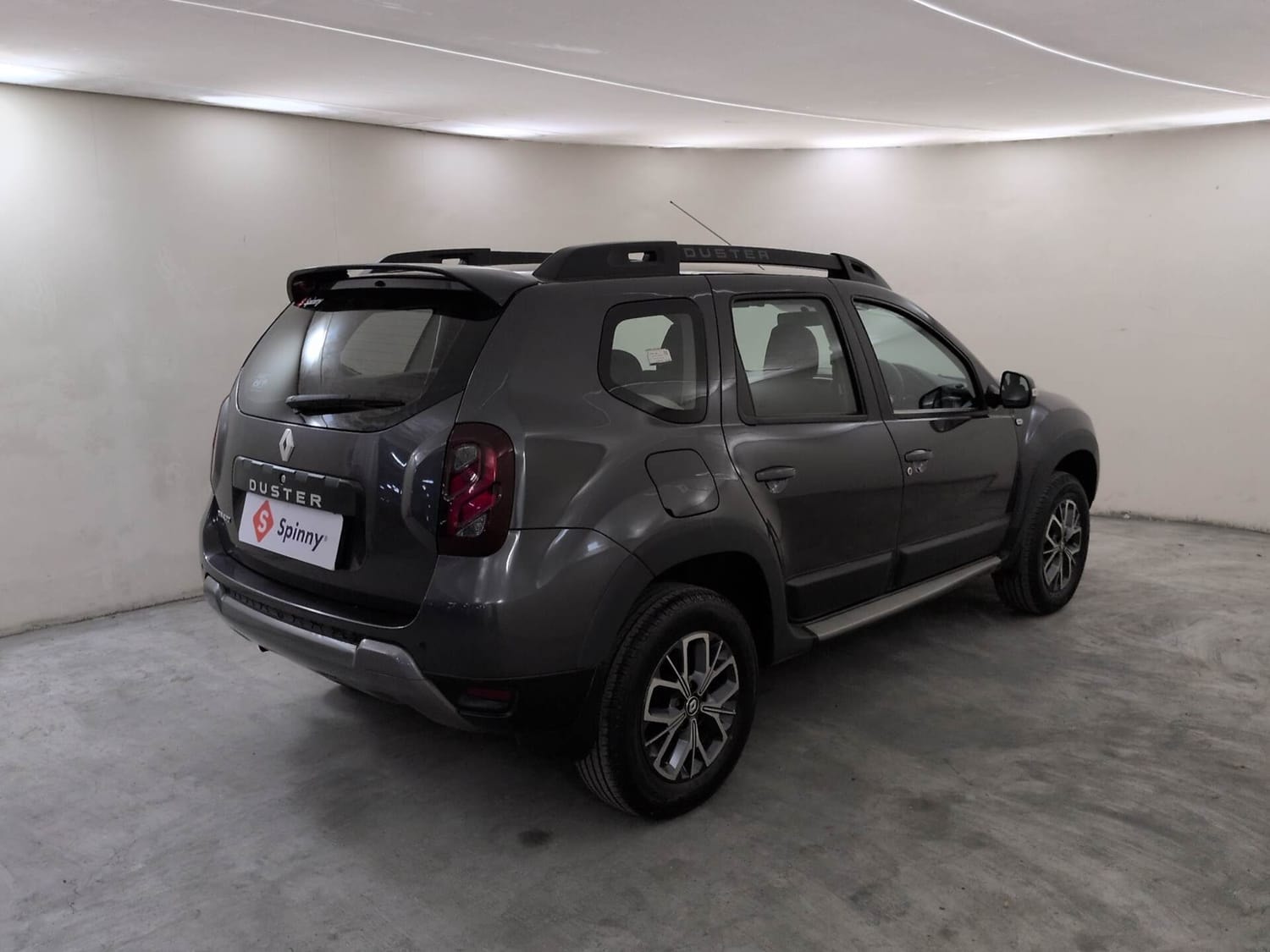 View 2021 Renault Duster Petrol RXZ Image 5 Used 2021 Renault Duster Petrol RXZ Image 5
