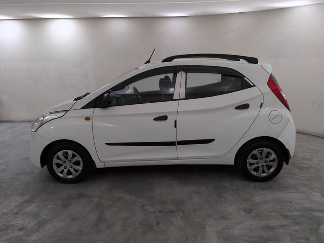 View Hyundai EON Image 2 Used Hyundai EON Image 2