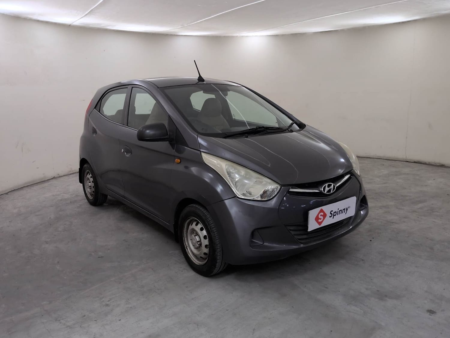 View 2018 Hyundai EON Era Plus Image 7 Used 2018 Hyundai EON Era Plus Image 7