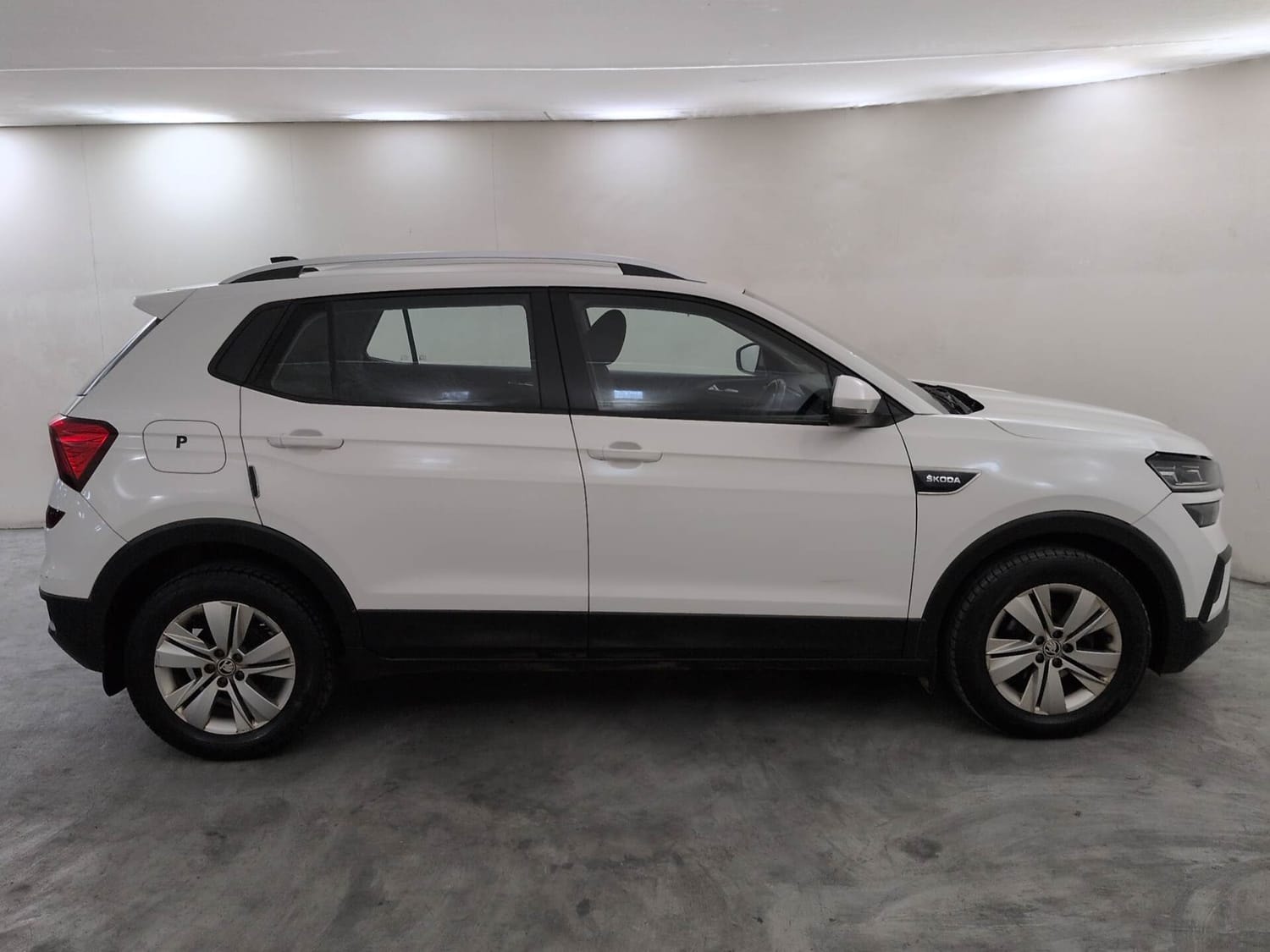 View 2022 Skoda Kushaq Ambition 1.0 TSI MT Image 6 Used 2022 Skoda Kushaq Ambition 1.0 TSI MT Image 6
