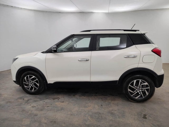 View Mahindra XUV300 Image 2 Used Mahindra XUV300 Image 2