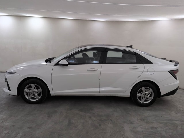 View Hyundai Verna Image 2 Used Hyundai Verna Image 2