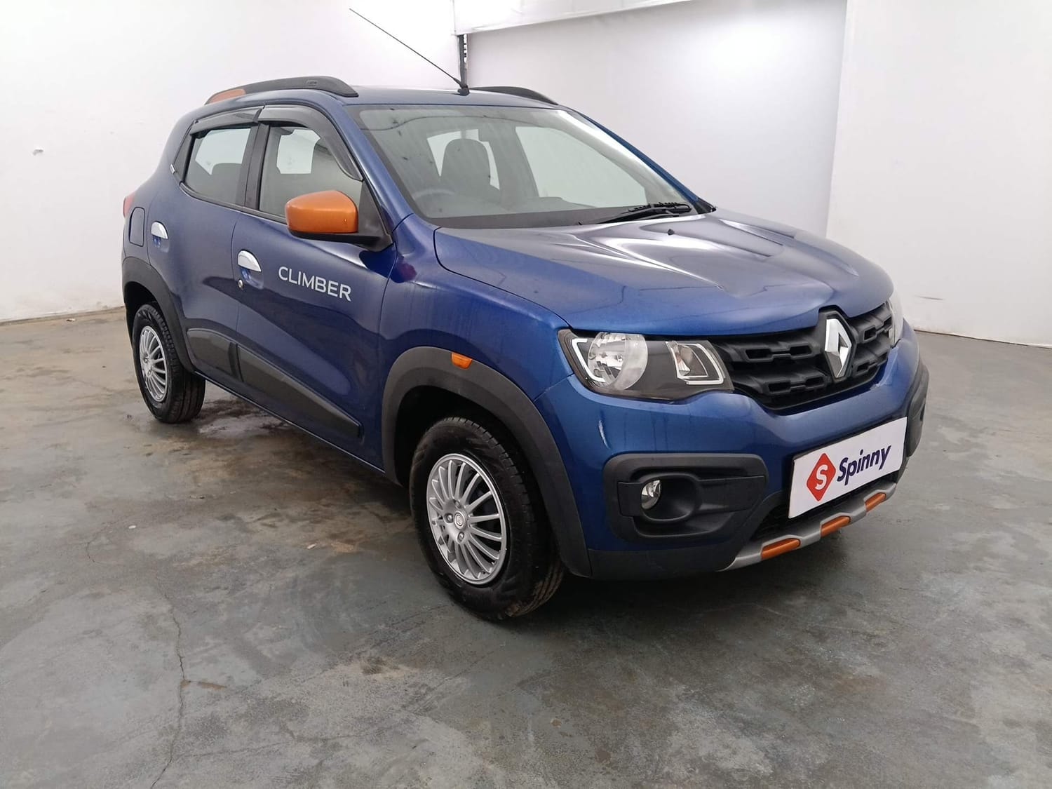 View 2017 Renault Kwid RXT 1.0 Driver Airbag Option Image 7 Used 2017 Renault Kwid RXT 1.0 Driver Airbag Option Image 7