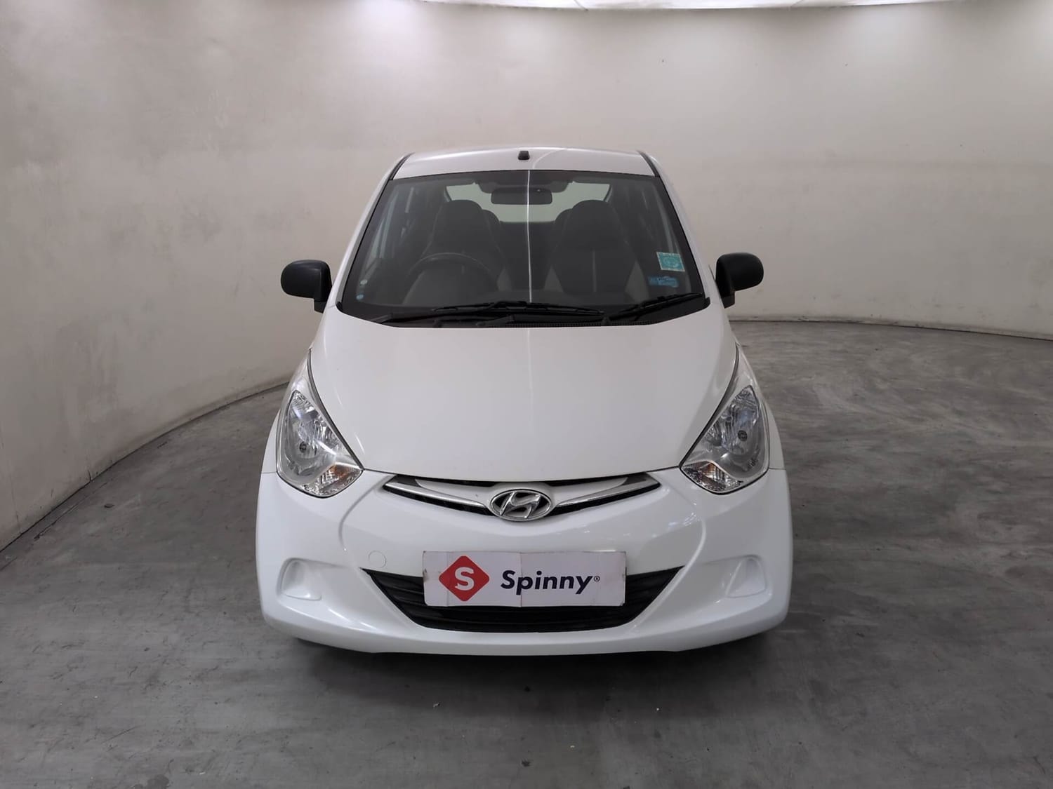 View 2018 Hyundai EON Era Plus Image 8 Used 2018 Hyundai EON Era Plus Image 8