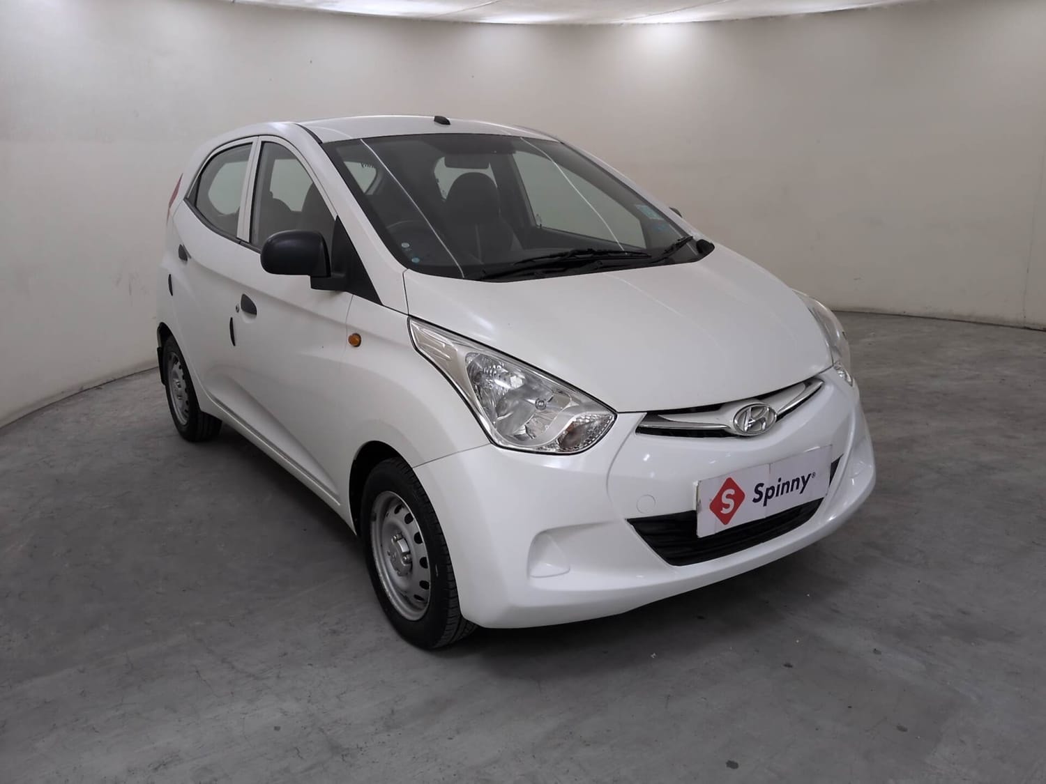 View 2018 Hyundai EON Era Plus Image 7 Used 2018 Hyundai EON Era Plus Image 7