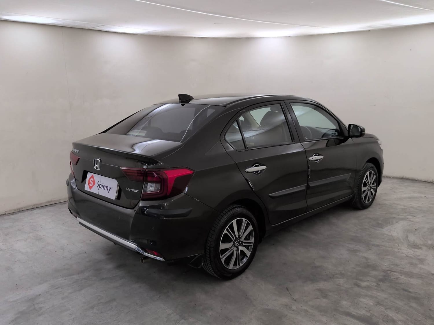 View 2022 Honda Amaze VX CVT Petrol BS IV Image 5 Used 2022 Honda Amaze VX CVT Petrol BS IV Image 5