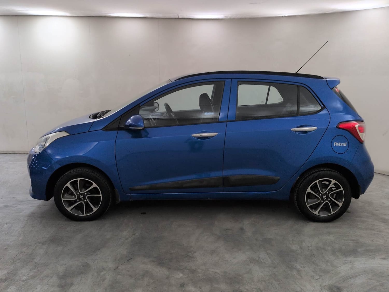 View 2018 Hyundai Grand i10 1.2 Asta Petrol Image 2 Used 2018 Hyundai Grand i10 1.2 Asta Petrol Image 2