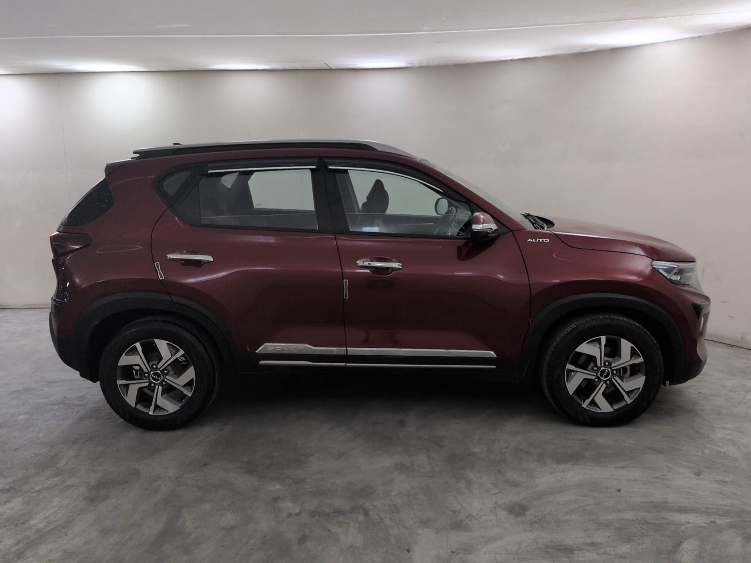View 2022 Kia Sonet HTX AT Diesel Image 6 Used 2022 Kia Sonet HTX AT Diesel Image 6