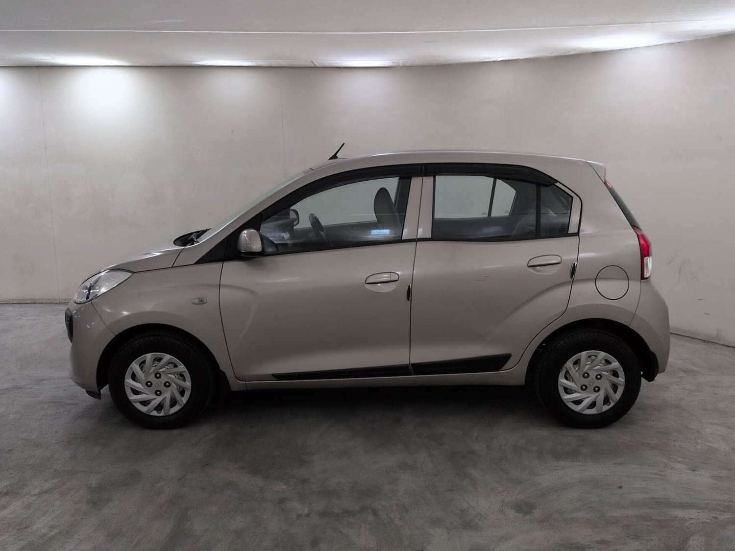 View 2020 Hyundai Santro DX Image 2 Used 2020 Hyundai Santro DX Image 2