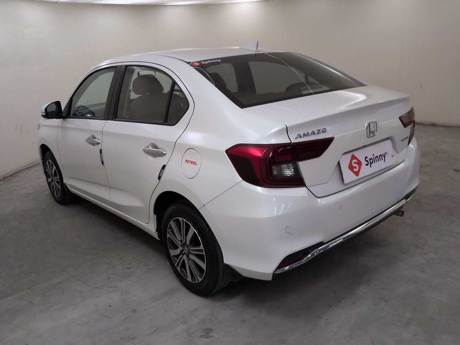 View 2024 Honda Amaze E MT Petrol BS IV Image 3 Used 2024 Honda Amaze E MT Petrol BS IV Image 3