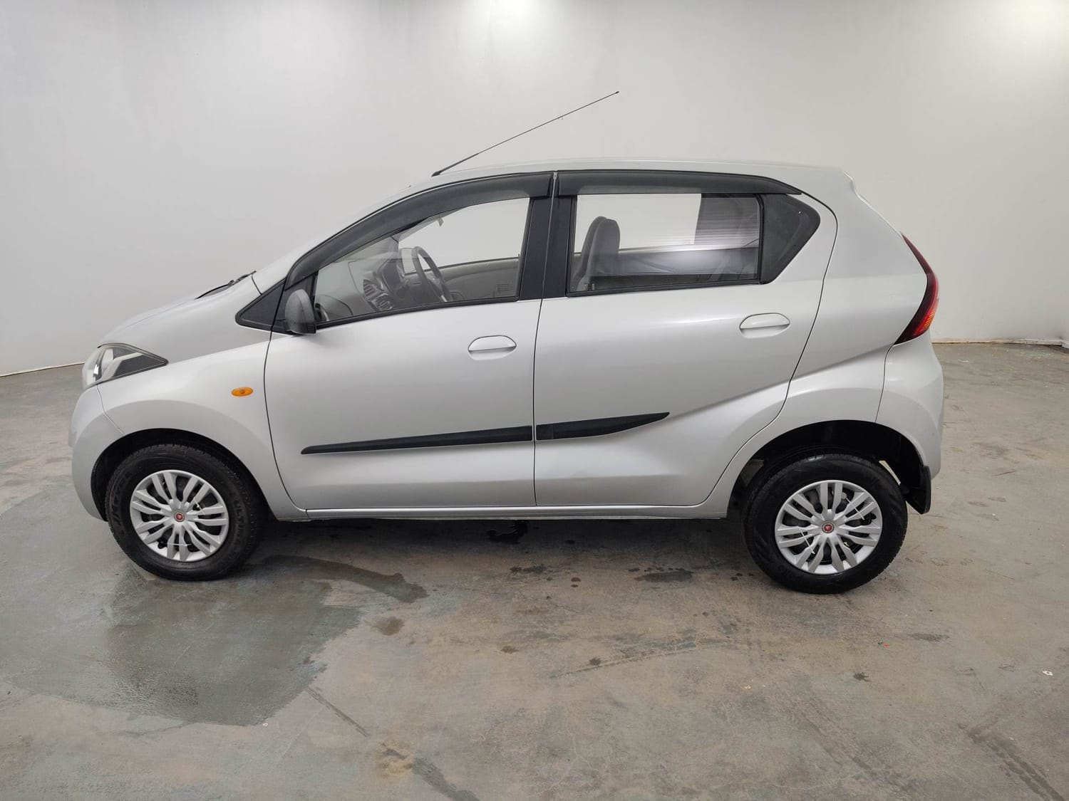 View 2016 Datsun Redi GO T(O)-0.8L BS IV Image 2 Used 2016 Datsun Redi GO T(O)-0.8L BS IV Image 2